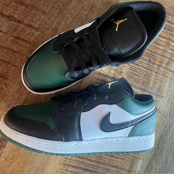 Jordan 1 Low Green Toe